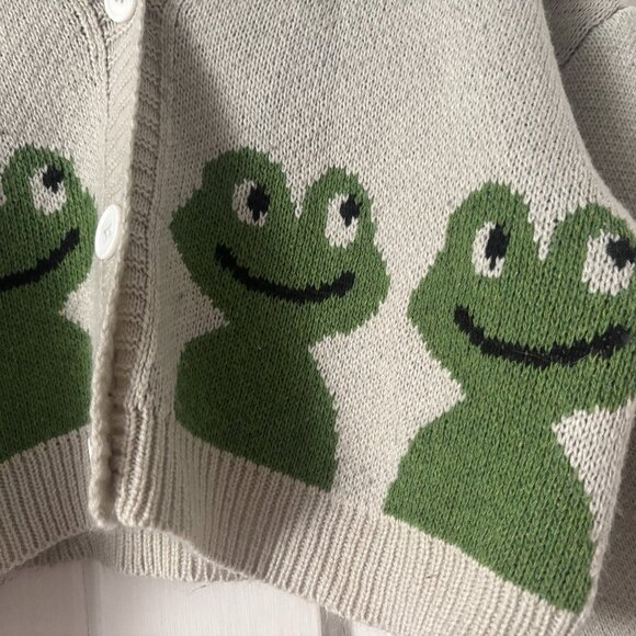 Romwe Frog Sweater - Small - Picture 1 of 4